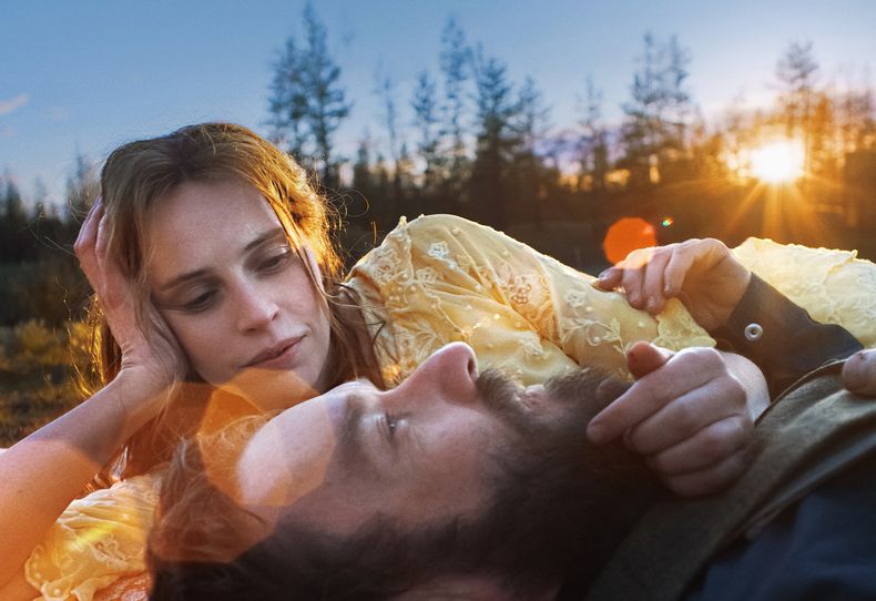 Sueños de trenes se estrenó recientemente en salas; tiene 4 nominaciones al Oscar que incluyen Mejor película, Mejor guion adaptado y Mejor fotografía.