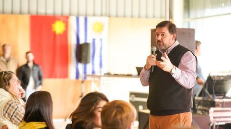 Las agrupaciones que responden a Adrián Peña buscan que el senador mantenga su rol en el sector. Foto: Facebook de Adrián Peña