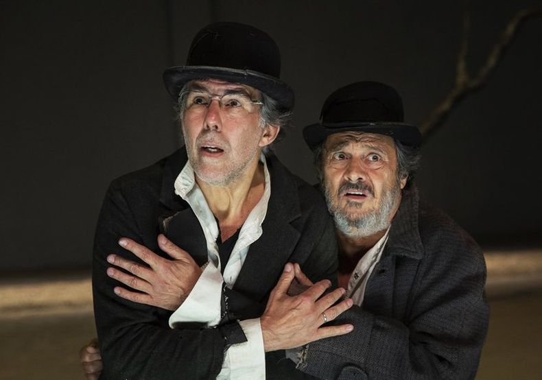 La obra que llega al Teatro Solís es una co-producción entre Uruguay y Portugal del Teatro Experimental de Casacáis, una de las compañías de teatro más longevas del mundo. &nbsp;