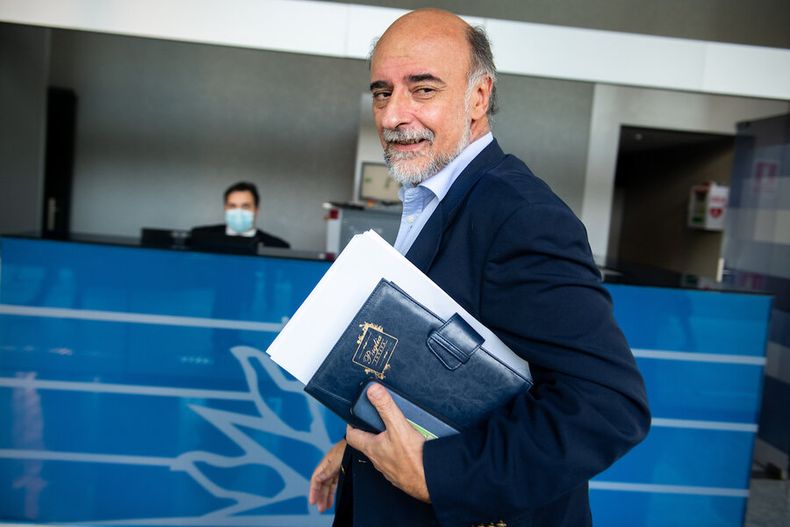 Pablo Mieres en la Torre Ejecutiva. Foto: Santiago Mazzarovich / adhocFOTOS