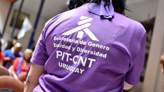 Integrantes de la Secretaría de Género, Equidad y Diversidad del PIT-CNT. Foto: Ricardo Antúnez / adhocFOTOS