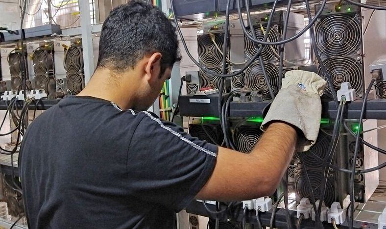 La empresa BC Mining se fue de Uruguay en 2017 y tiene tres granjas en Paraguay
