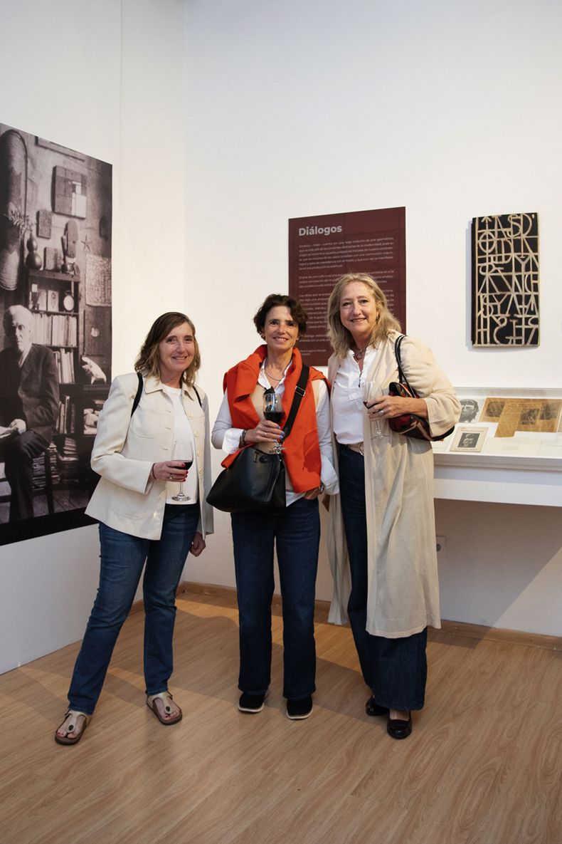 Giannina Di Marco, Nora Petit de la Villeon y Cecilia Basile