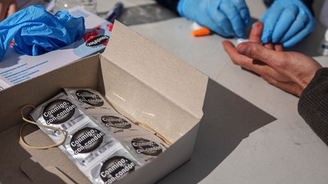 Jornada por la Eliminación de las Infecciones de Transmisión Sexual (ITS) en la explanada de la Intendencia de Montevideo