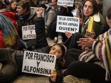Manifestación en la Torre Ejecutiva por el asesinato de dos niños, Francisco y Alfonsina, a manos de su padre, en un caso que las organizaciones civiles denunciaron como violencia vicaria Manifestación en la Torre Ejecutiva por el asesinato de dos niños, Francisco y Alfonsina, a manos de su padre, en un caso que las organizaciones civiles denunciaron como violencia vicaria