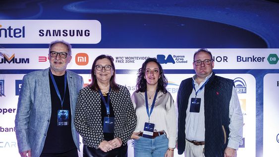 Director de Campus Party Ariel Casas, presidenta de Antel Annabela Suburú, directora ejecutiva de Campus Party Lucrecia Grata y vicepresidente de Antel Diego Machín Director de Campus Party Ariel Casas, presidenta de Antel Annabela Suburú, directora ejecutiva de Campus Party Lucrecia Grata y vicepresidente de Antel Diego Machín