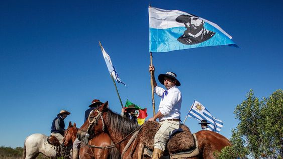 imagen de El liderazgo inédito de Lacalle Pou y los desafíos internos en el Partido Nacional, analizados en un nuevo libro sobre los blancos imagen de El liderazgo inédito de Lacalle Pou y los desafíos internos en el Partido Nacional, analizados en un nuevo libro sobre los blancos