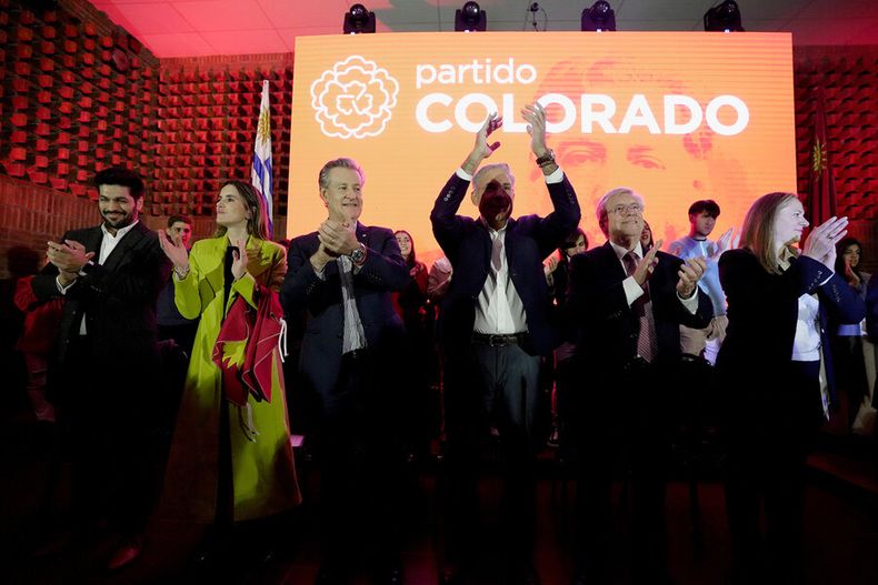 Precandidatos colorados en la sede del Partido Colorado en acto de homenaje a José Batlle y Ordoñez, el martes 21. Foto: Javier Calvelo, adhocFOTOS