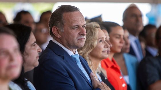 Alvaro Delgado y Laura Raffo en un acto del Ministerio de Desarrollo Social en el barrio Casavalle en Montevideo. Foto: Mauricio Zina / adhocFOTOS