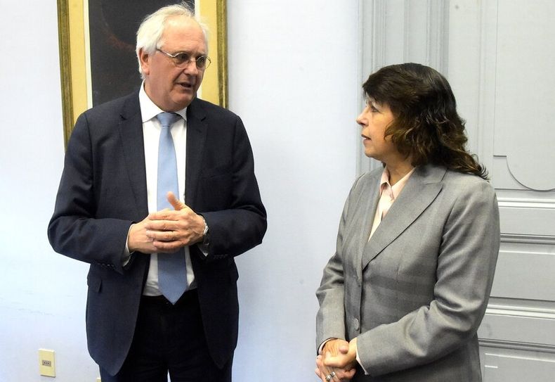 Rodolfo Saldain y Virginia Romero. Foto: @ProfesionalCaja