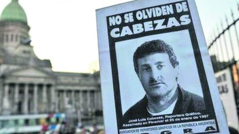 Búsqueda | Imagen de El fotógrafo y el cartero. Foto: Netflix