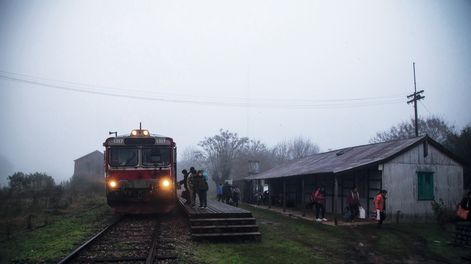 Búsqueda | Nueve estaciones para esperar el tren y una para perderlo (7).jpg