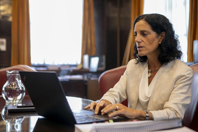 Azucena Arbeleche.