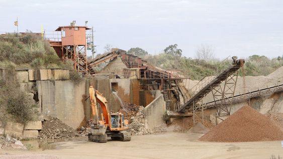 imagen de El gobierno de Mujica manejó el escenario de una demanda de Aratirí en 2014, pero descartó que hubiera “razones sólidas” imagen de El gobierno de Mujica manejó el escenario de una demanda de Aratirí en 2014, pero descartó que hubiera “razones sólidas”