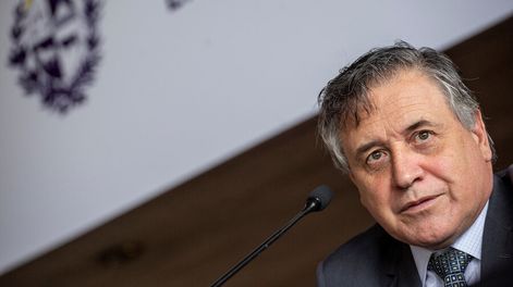 Omar Paganini, ministro de Industria. Foto: Mauricio Zina / adhocFOTOS