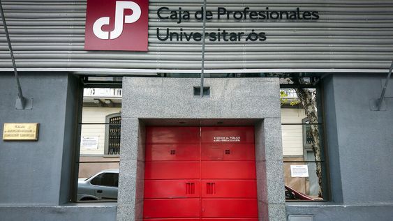 La Caja de Profesionales amplió su déficit el año pasado y sus reservas se agotan