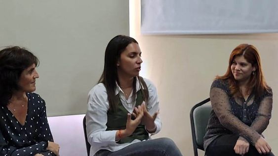 Verónica Díaz, Mariana Telfeyan y Erika Teliz durante la charla Verónica Díaz, Mariana Telfeyan y Erika Teliz durante la charla