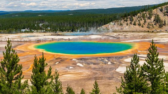 Fuentes termales del Parque Nacional de Yellowstone, en Estados Unidos. Fuentes termales del Parque Nacional de Yellowstone, en Estados Unidos.