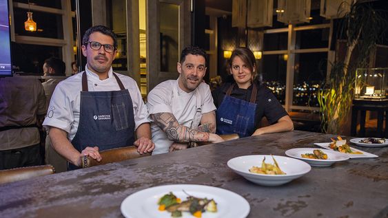 Rafael Carrasco, el chef Luciano Losada y Valentina Paulini