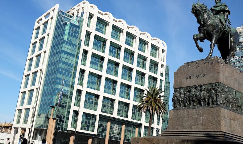 imagen de Los funcionarios de la administración central tuvieron, en promedio, una falta común y seis días por salud al año