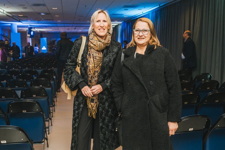 Laura Arrieta y María Viera.
