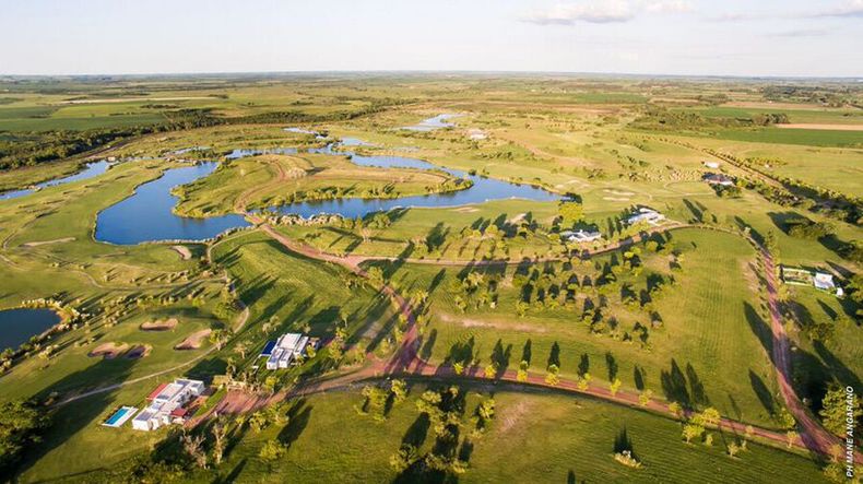 imagen de Según el informe bienal de la revista “Golf Digest”, la cancha  del Carmelo Golf Club sigue siendo la mejor de Uruguay