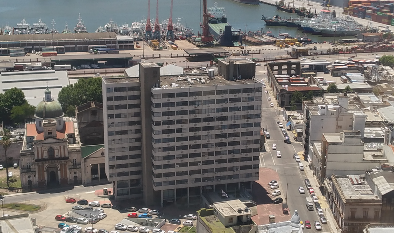 La sede del Banco Central del Uruguay, en la Ciudad Vieja.