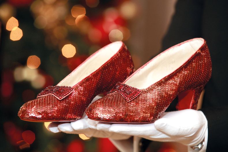 Los famosos zapatos de Dorothy en El mago de Oz..