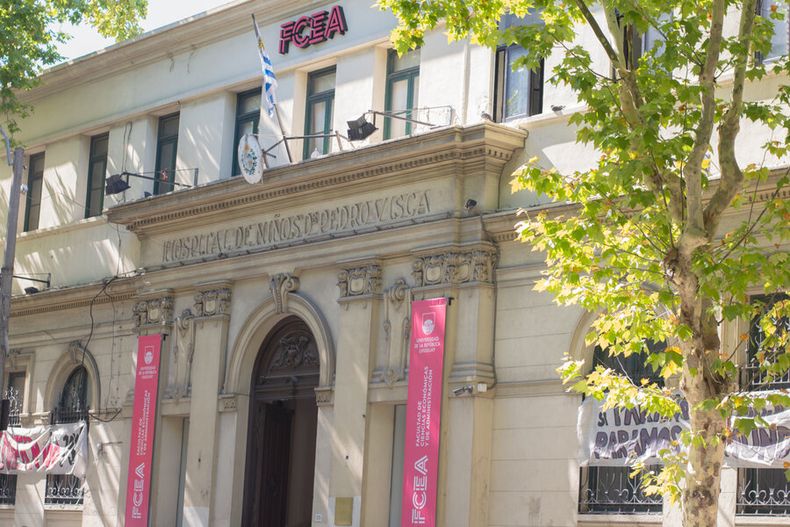 Las investigaciones de los estudiantes estarán expuestas como pósteres dentro de la FCEA