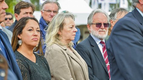 Fernanda Cardona, la presidenta de UTE, Silvia Emaldi, y Enrique Pées Boz. Foto: UTE