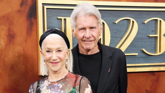 Helen Mirren y Harrison Ford participaron en la proyección de la segunda temporada de 1923, la serie que protagonizan, en el teatro Linwood Dunn de Los Ángeles Helen Mirren y Harrison Ford participaron en la proyección de la segunda temporada de 1923, la serie que protagonizan, en el teatro Linwood Dunn de Los Ángeles