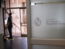 Sede del Ministerio de Trabajo y Seguridad Social, en la Cuidad Vieja. Sede del Ministerio de Trabajo y Seguridad Social, en la Cuidad Vieja.