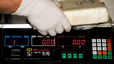 Incautación de drogas y armas. Foto: Santiago Mazzarovich / adhocFOTOS