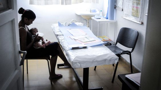 Las mujeres asumen la mayor parte de las tareas no remuneradas en el hogar Las mujeres asumen la mayor parte de las tareas no remuneradas en el hogar