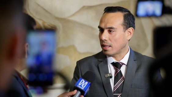 José Jerí, presidente interino de Perú. José Jerí, presidente interino de Perú.