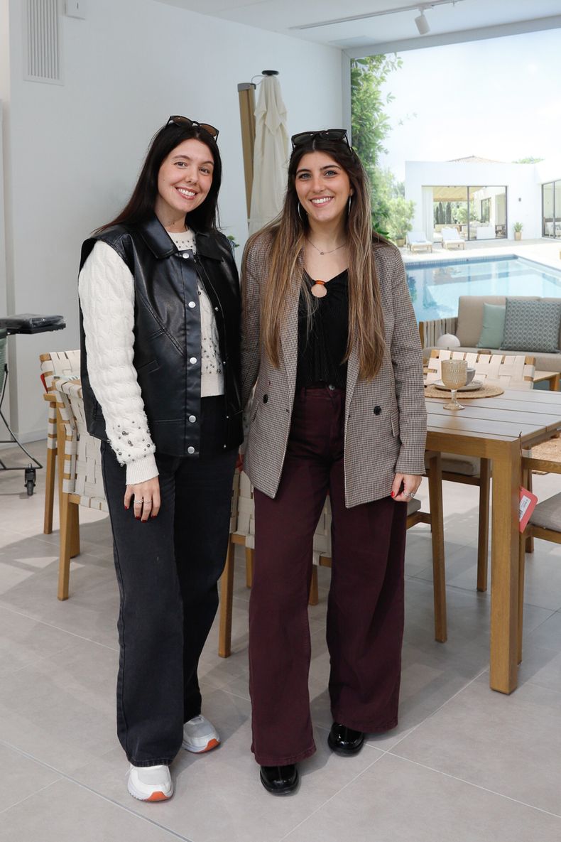 Florencia Maurin y Victoria Sande.
