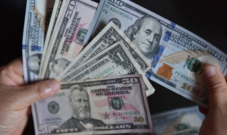 Billetes de dólares.