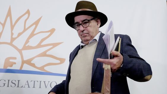 Ministro de Ganadería, Alfredo Fratti. Ministro de Ganadería, Alfredo Fratti.