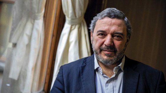 Mario Bergara durante la entrevista con Búsqueda. Mario Bergara durante la entrevista con Búsqueda.