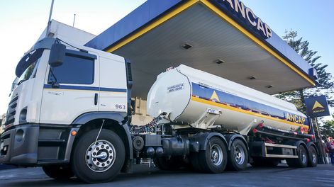 Estación de servicio del sello Ancap.