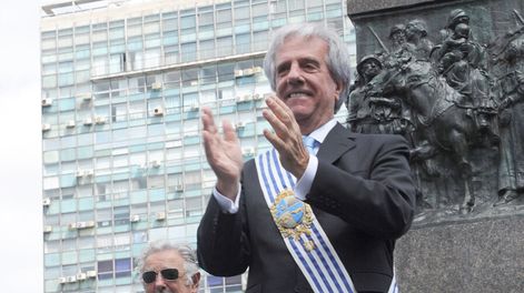 imagen de La relación fluida con Topolansky acerca a Vázquez y Mujica