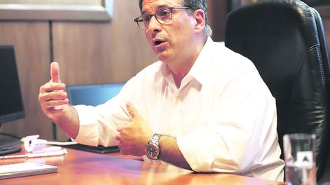 imagen de Ahora está “todo prendido fuego”, pero más adelante se cambiará la regulación para que tarifas de Ancap puedan cambiar mensualmente