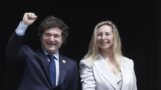 Javier y Karina Milei durante un acto en Buenos Aires Javier y Karina Milei durante un acto en Buenos Aires