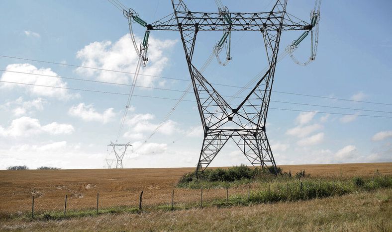 Las obras, que comenzarán a fines de mayo y estarán a cargo de una empresa estatal china, darán una “gran fortaleza” al sistema eléctrico de la zona norte.