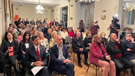 Acto de los autodenominados colorados “rebeldes”. Foto: Margarita Machado Facebook