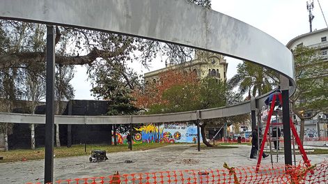 Un memorial homenaje a presas políticas será inaugurado en plaza de las Leyes a pocos metros de donde los generales consumaron la violación de la Constitución.