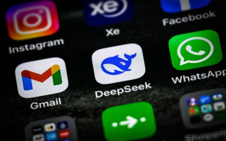 La plataforma de inteligencia artificial china DeepSeek causó revuelo en los mercados