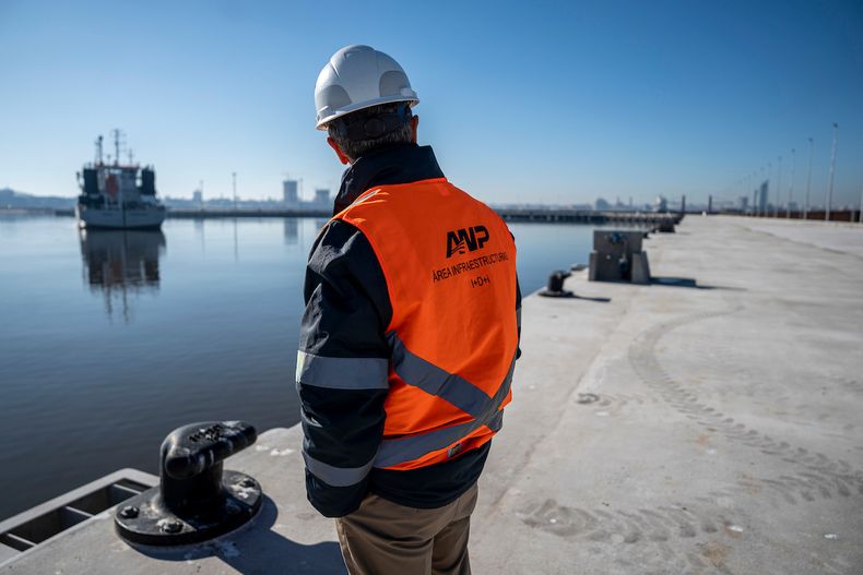 Vista desde el muelle del Puerto Capurro hacia el espejo de agua donde operará la flota pesquera uruguaya