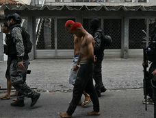 Operativo policial en la favela Vila Cruzeiro, en Río de Janeiro, Brasil. Operativo policial en la favela Vila Cruzeiro, en Río de Janeiro, Brasil.