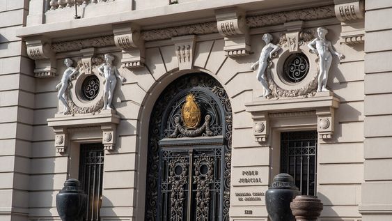 Palacio Piria, sede de la Suprema Corte de Justicia. Foto: Ricardo Antúnez, adhocFOTOS Palacio Piria, sede de la Suprema Corte de Justicia. Foto: Ricardo Antúnez, adhocFOTOS